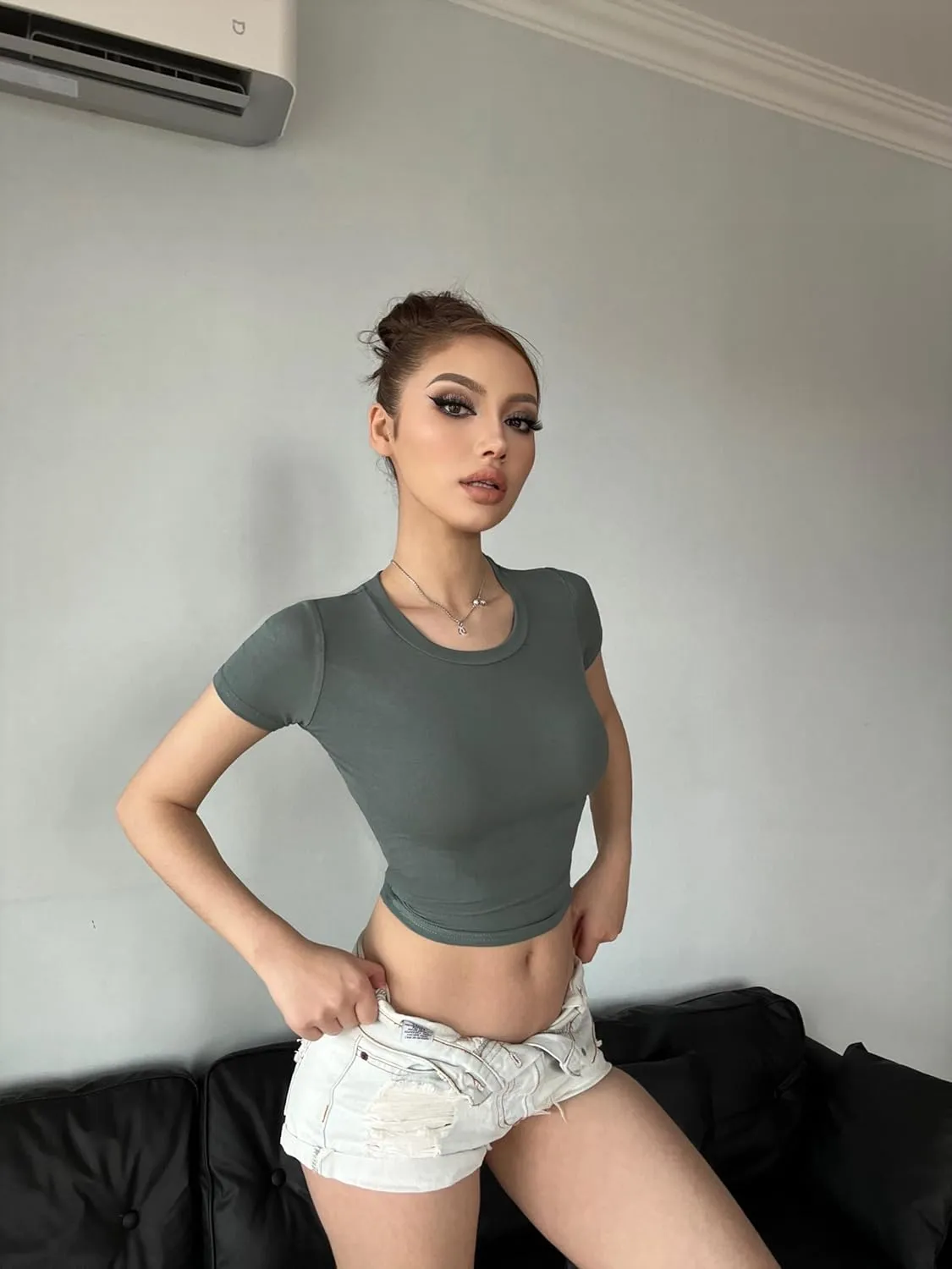 5 Pack Women's Casual Basic Going Out Crop Tops Short Sleeve Slim Fit Sexy Crew Neck Tight T Shirts