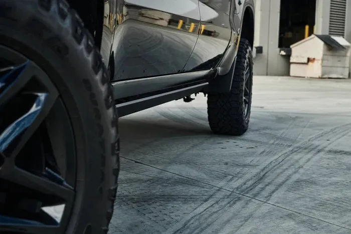 BODY ARMOR 4X4 | Ford F-150 Crew Cab 2015-2024 & Raptor 2017-2024 & F-150 Lightning 2022-2024 & F-250 & F-350 Superduty Crew Cab 2017-2024 E-Power Board Steps (FD-4500)