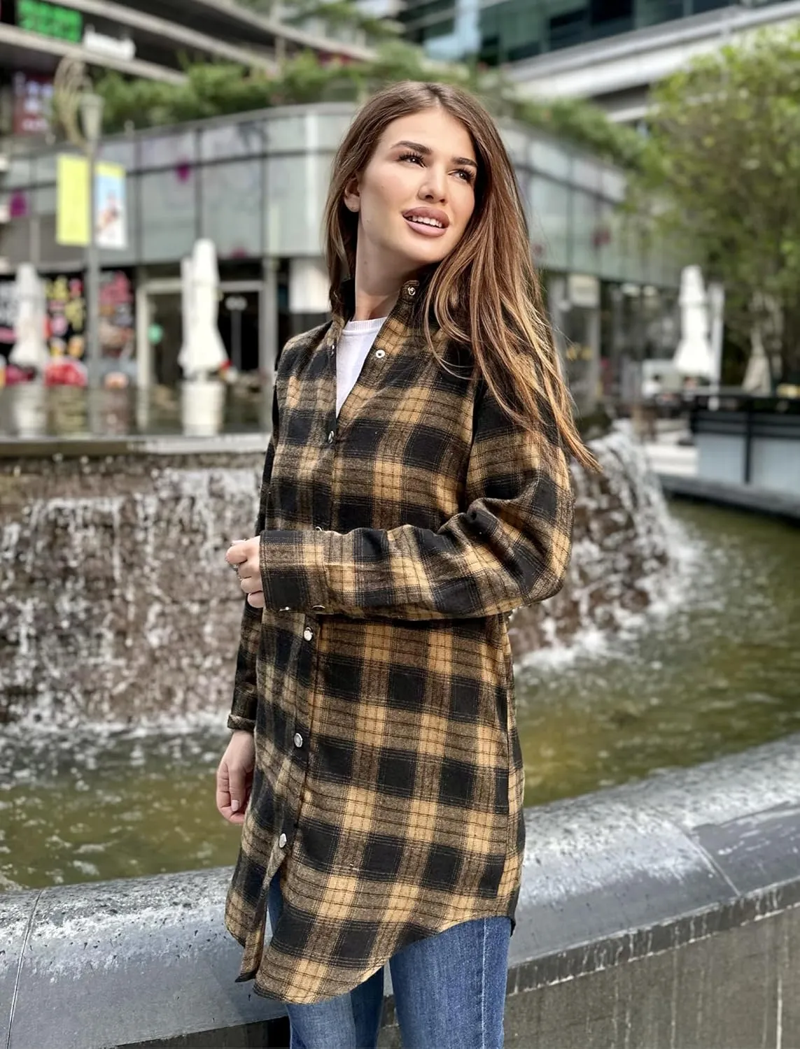 Zeagoo Flannel for Women 2025 Fall Fashion Long Sleeve Plaid Button Down Shirts Shacket Blouse Top with Pockets